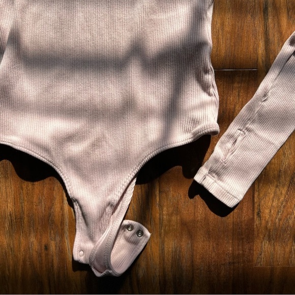 One Sleeve Pink Bodysuit Perfect For Summer Women’s Size Medium - Picture 4 of 6